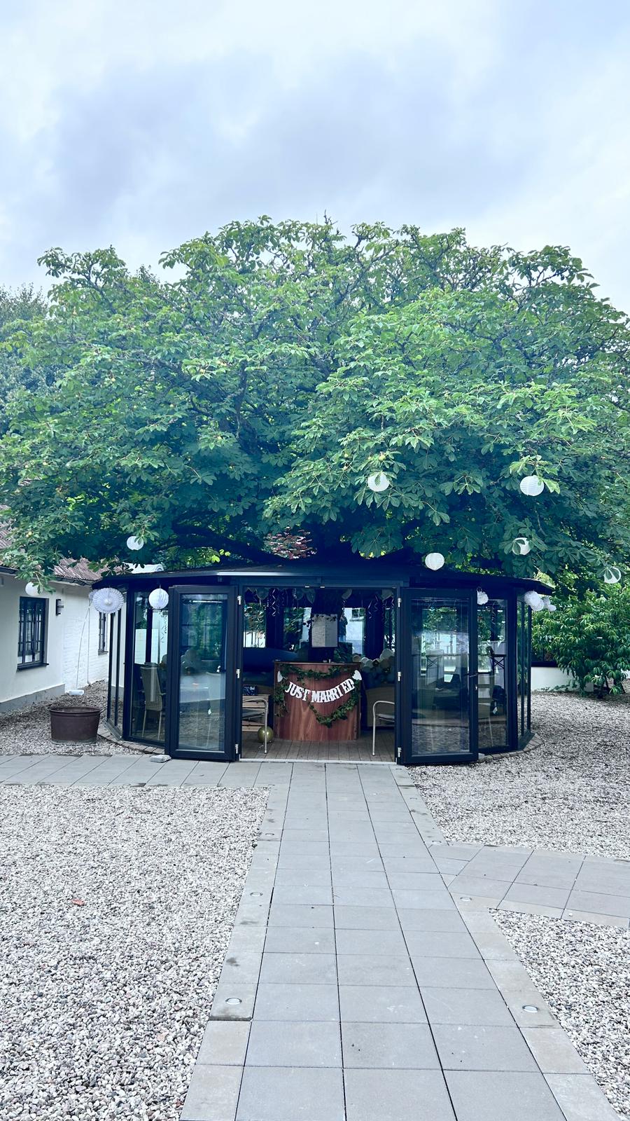 Outside bar
